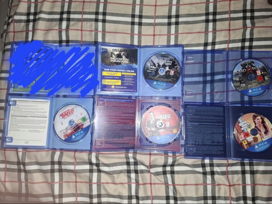 PlayStation 4/Ps4 Slim 528gb cu 5 jocuri si volan cu pedale