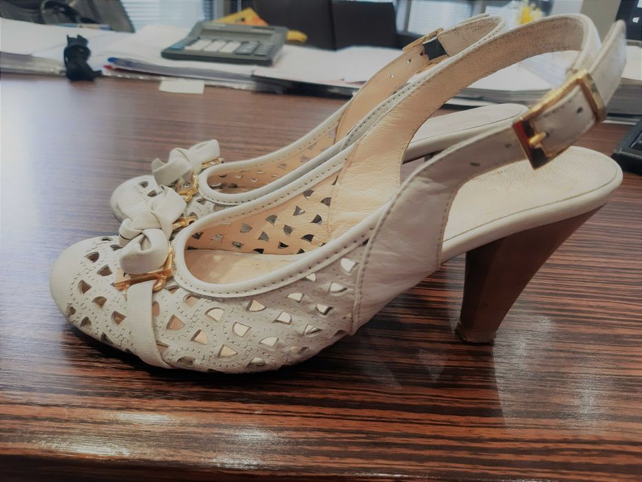 Обувка/Сандал ЕСТЕСТВЕНА Кожа с Метални декорации и Панделка ! №36