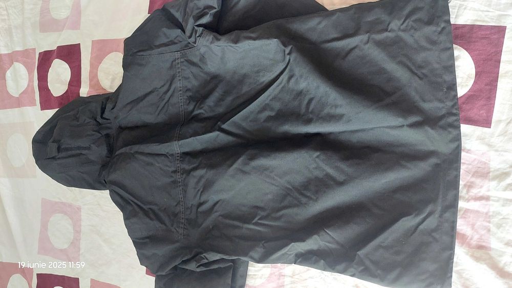 Geaca impermeabila Decathlon - Quechua, marimea S