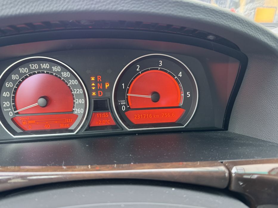 Bmw seria 7 stare excelenta. Nu se accepta schimburi.