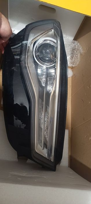 Far Audi A6 C7  nou