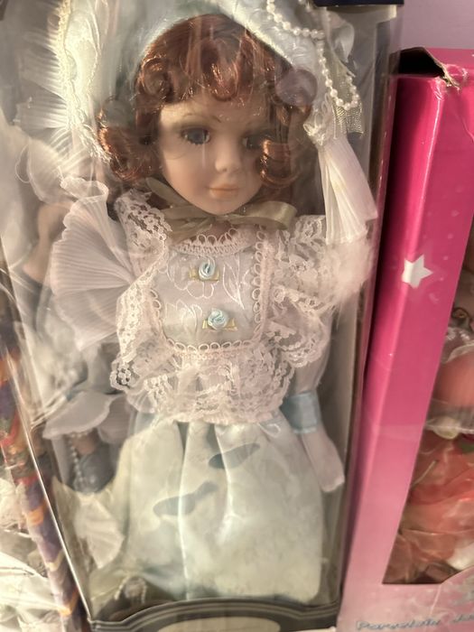 Куклы фарфоровые(коллекционные)