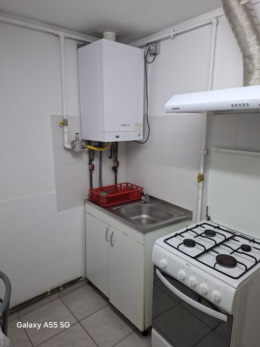 De închiriat garsoniera la casa.