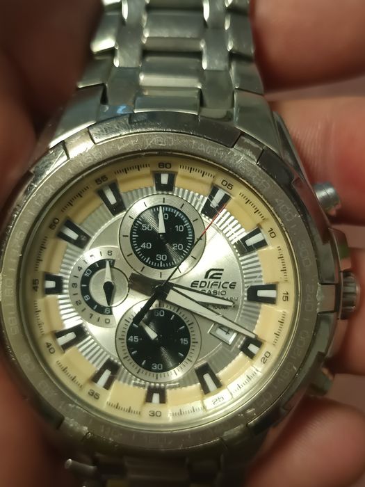 Vând ceasuri Casio edifice!