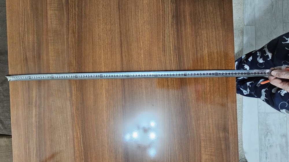 Продается обеденный стол