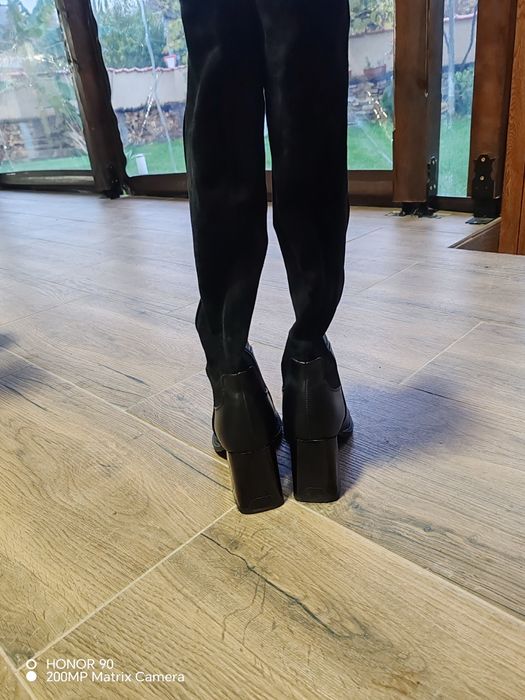 Дамски боти и ботуши