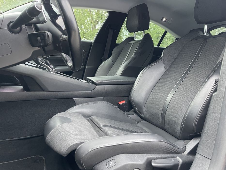 Peugeot 508 Plug in Hybrid automatic Allure black
