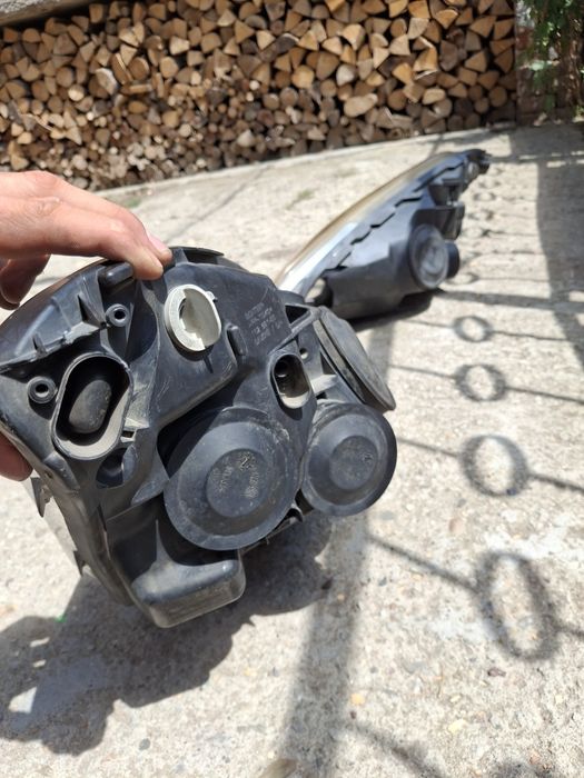 Фарове за citroen c4 grand picasso 2009