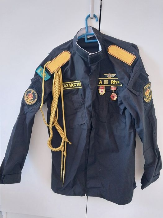 Армийский одежда