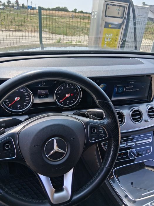 Mercedes Benz E 200