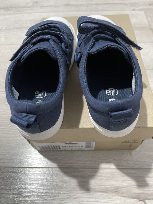 Clarks papuci pt copii marimea 30