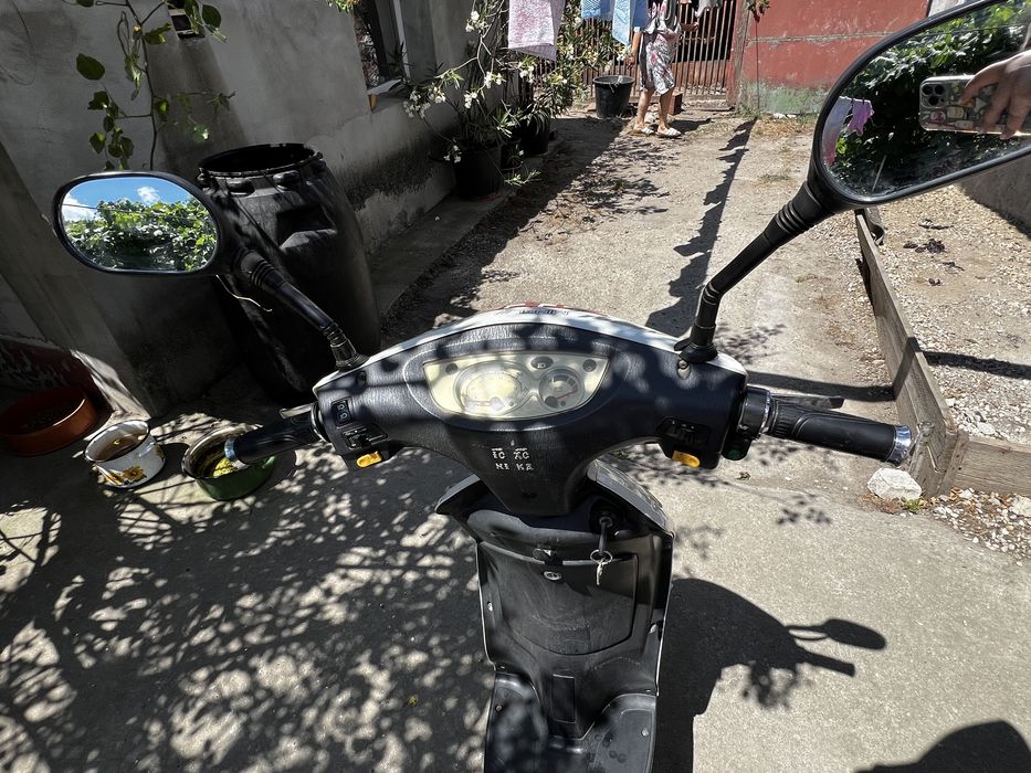 Bicicletă electrică cu pedale