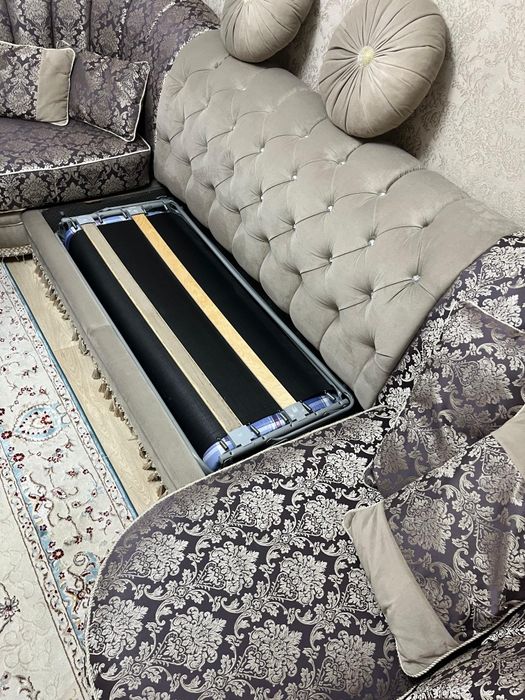 Срочно продам диван