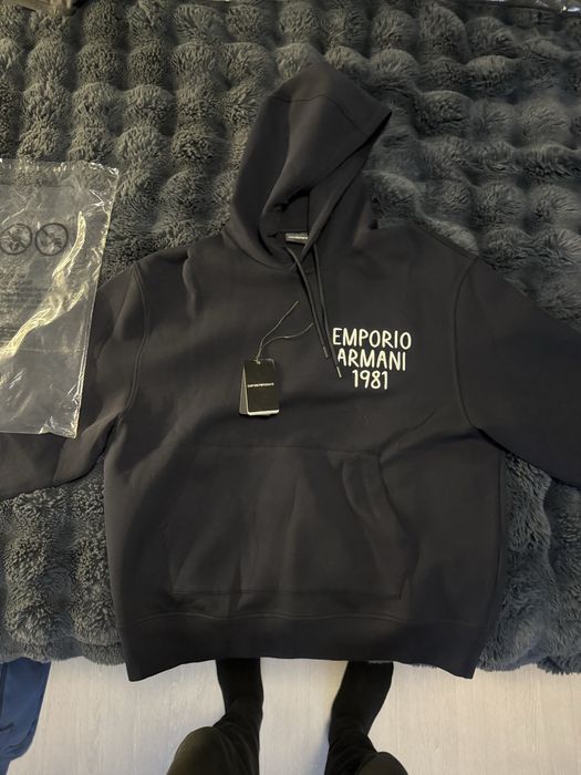 Ново худи на Emporio Armani