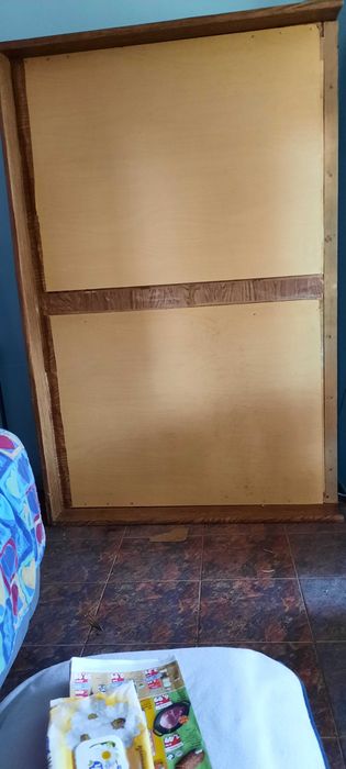 Продавам стара спалня - с дунапренов матрак -дюшек