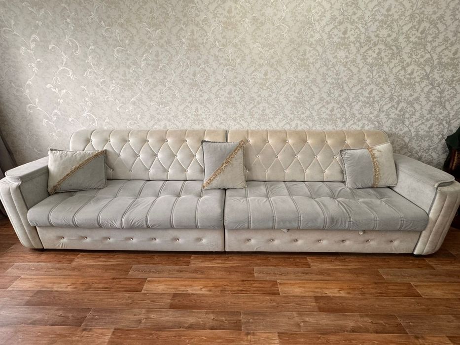Диван  3,85 × 90