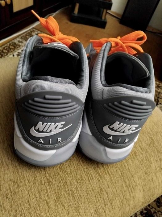 Nike Air Jordan Point Line номер 47,5 31 см стелка , естествен набук! Чисто Нови!