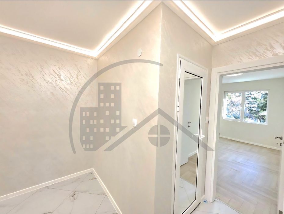 Продава се Тристаен апартамент в Варна, Бриз - 108 кв.м за 1180 €/кв.м - Снимка #7