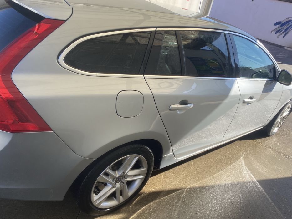 VOLVO V60 2018 — imagine 2