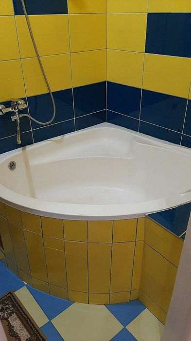 Beltepada bankvski kvartira sotiladi 4 xona 3 chi etaj