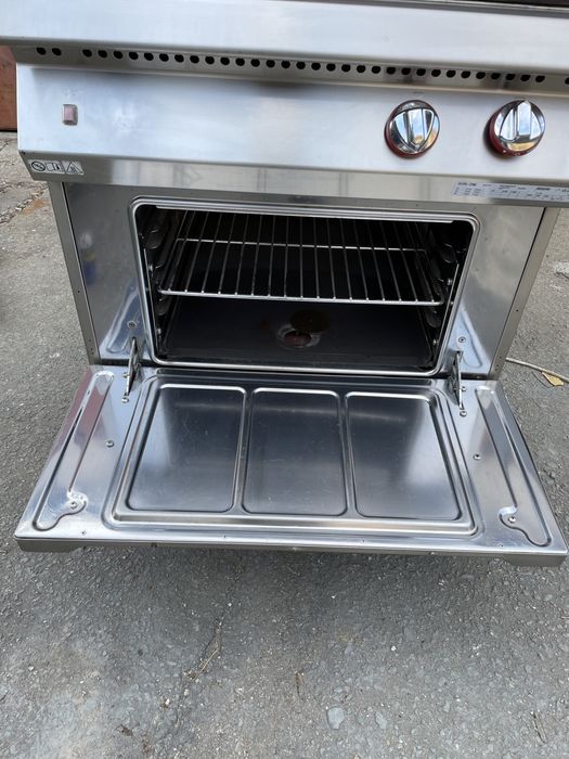 Печка с газова фурна GN 2/1 и газова плоча Angelo po