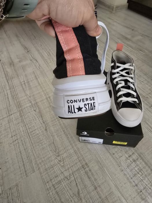 Tenisi Converse