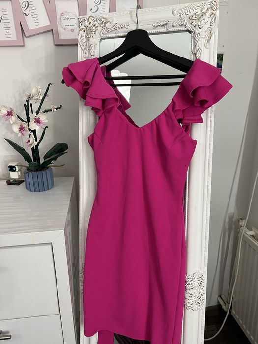 Розова парти рокля Fashion Nova