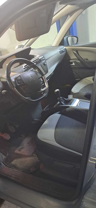 Ситроен С4 Гранд Пикасо