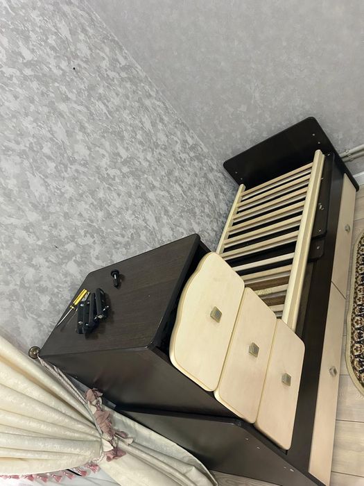 Детская кровать в комплекте