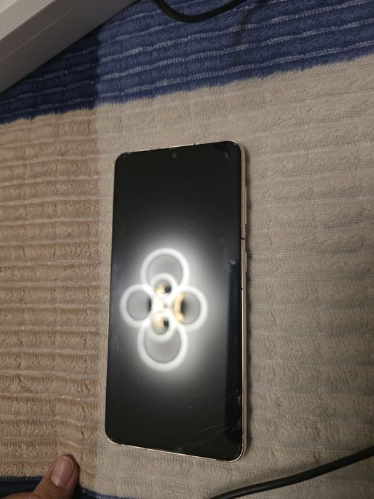 Продам Samsung S21 5G