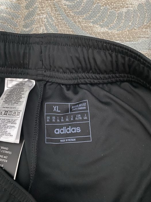 Продам шорты Новые оригинал