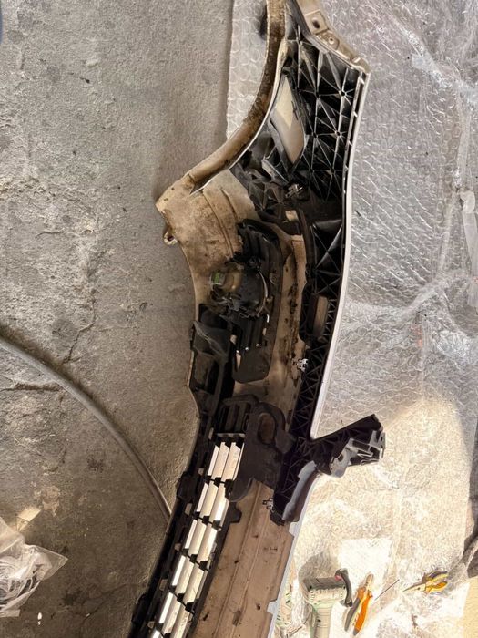 Предна брония за Mercedes c class w 204