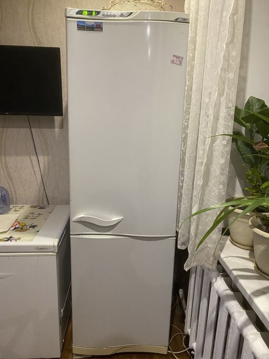 Продам холодильник