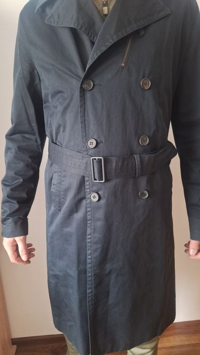 Trenci barbati cu centura