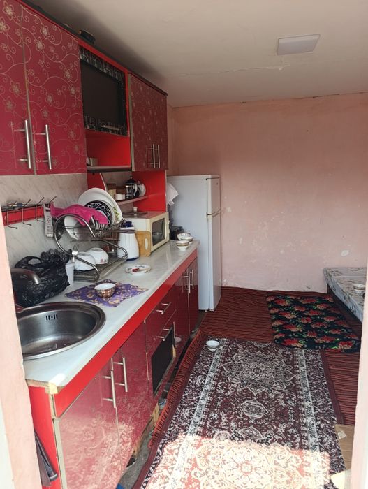 Уй сотилади бектемир пост олдида.