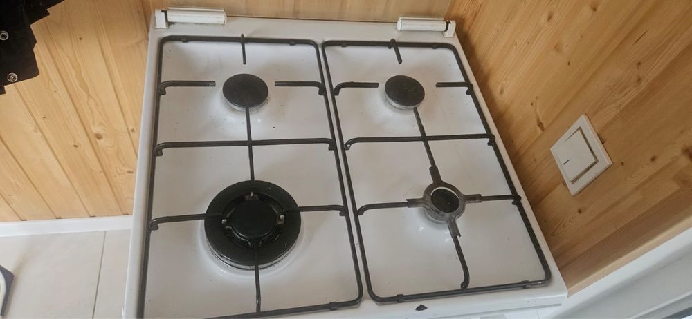 Продам газ плиту