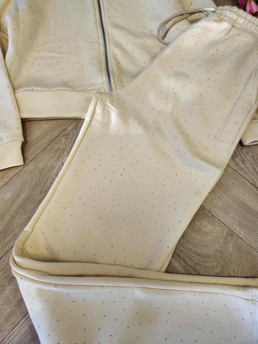 Дамски комплекти