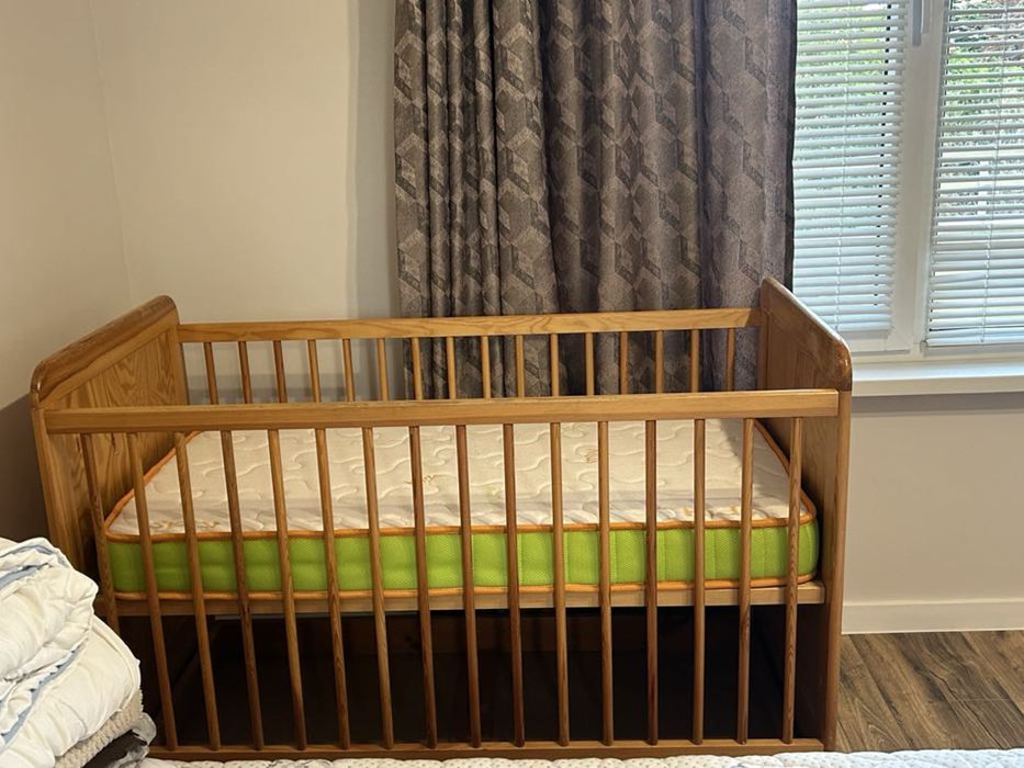 Дървена кошара + матрак