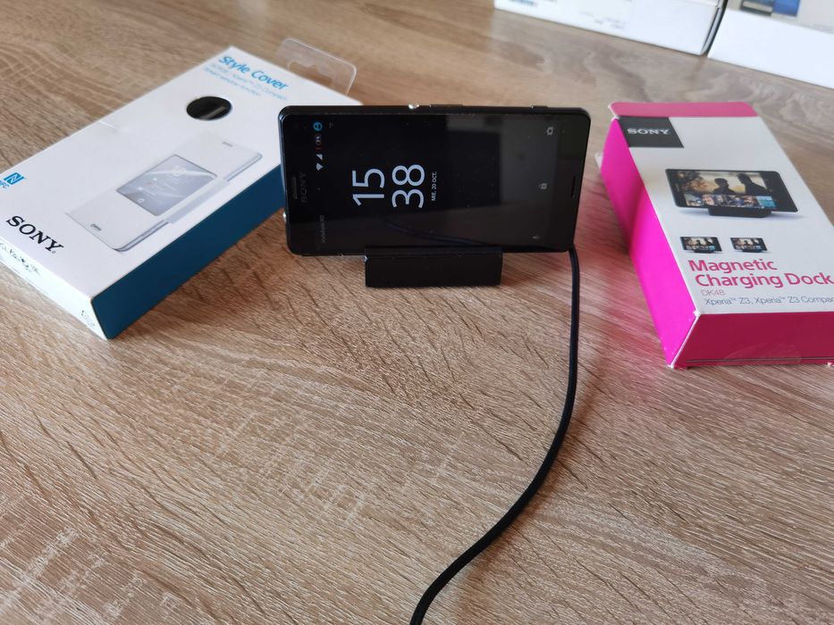 Husă Sony Xperia Z3 Compact Originală SCR26 Smart window NFC