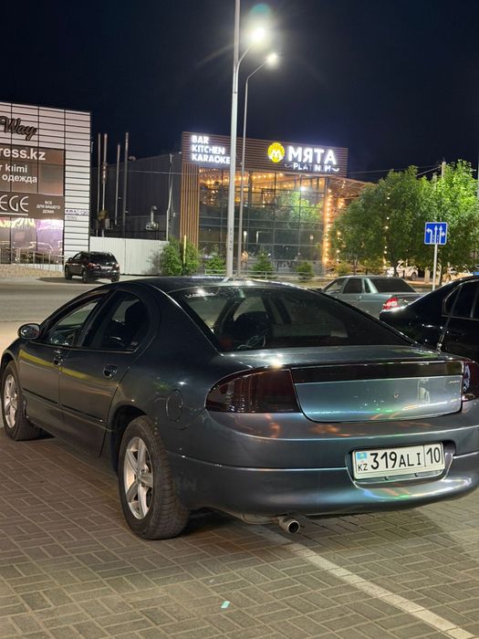 Продам додж  2001 гол Автомат