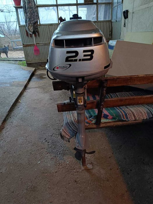Продавам мотор за лодка Honda 2.3кс