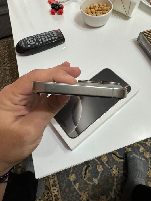 iPhone 16 Pro Max 256GB – Natural Titanium