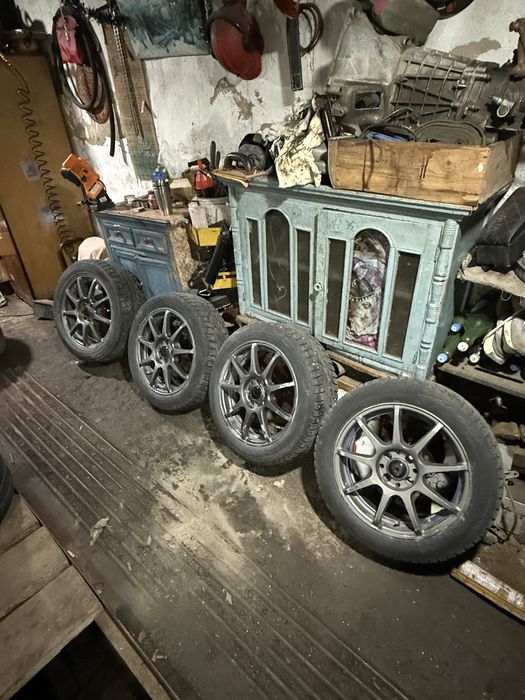 Продам диски с резиной зима-лето,