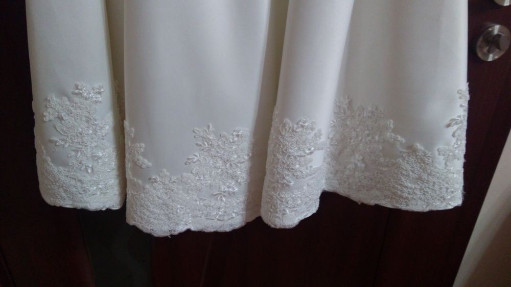 Rochie de mireasa din tafta ivory / ivoire foarte rafinata si eleganta