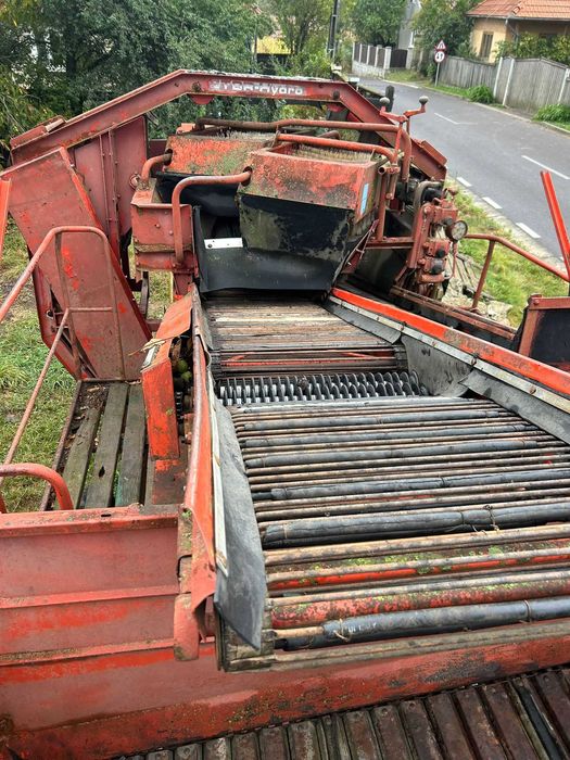 Masina,combina,recoltat,scos cartofi Grimme HL750 cu hidromotor perie
