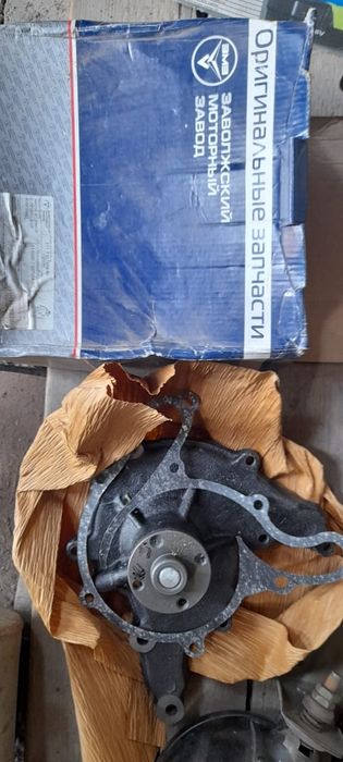 Водяную помпу Газ -53 продам