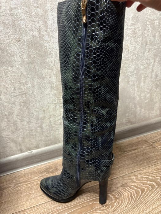 Продам женские сапоги