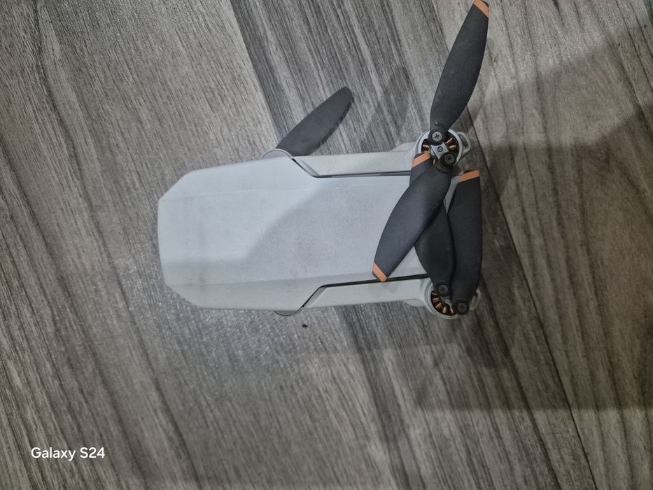 Drona dji mini 2 SE.
