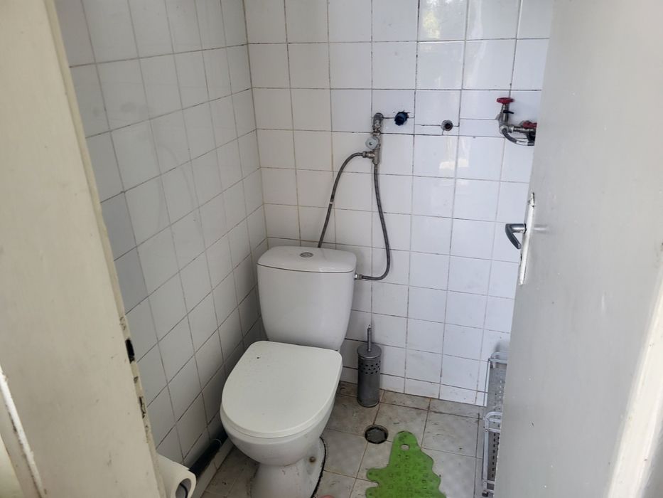 Ъглов парцел с къща в село Орешак, област Варна