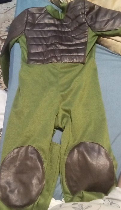 Продам  новогодние костюмы